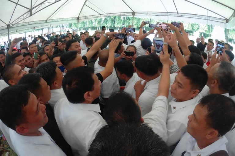 PICTURES: President Rody celebrates Christmas with PSG