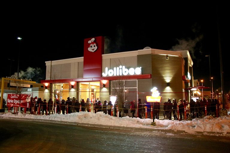 Jollibee opens 1st store in Canada