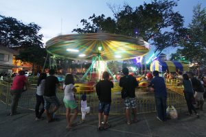 This free carousel ride is one of the attractions of the annual Pasko Fiesta of the City Government of Davao at the Rizal Park. The annual Pasko Fiesta events will run until Junauary 2 next year. Contributed Photo