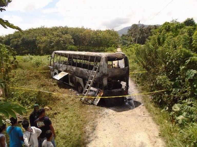 NPA rebels torch bus in North Cotabato