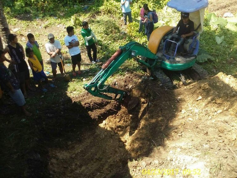 Government bury slain  Abu Sayyaf  members