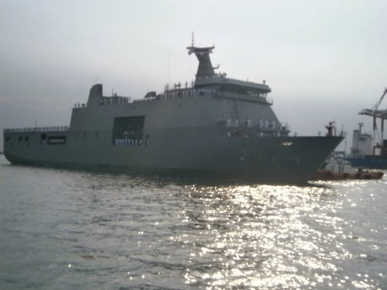 Navy deploys BRP Tarlac to transport supplies in Marawi City