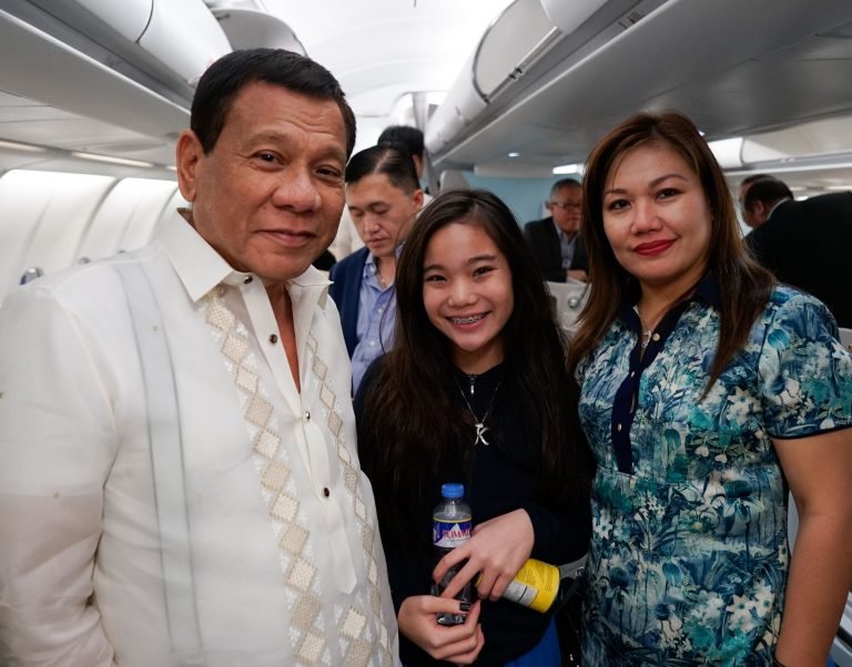 Duterte arrives in Phnom Penh, Cambodia