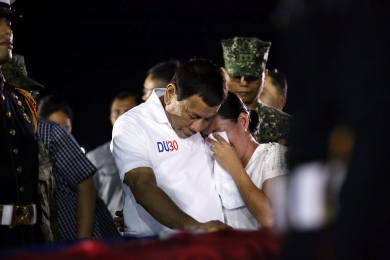 IN PICTURES: Duterte salutes Heroes of Marawi