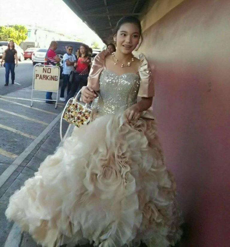 Presidential daughter rents gown