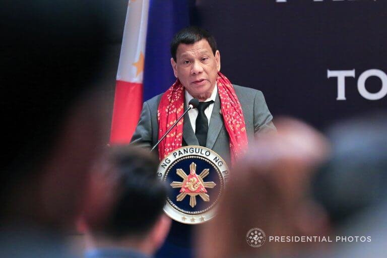Airport  toilets must be clean-Duterte