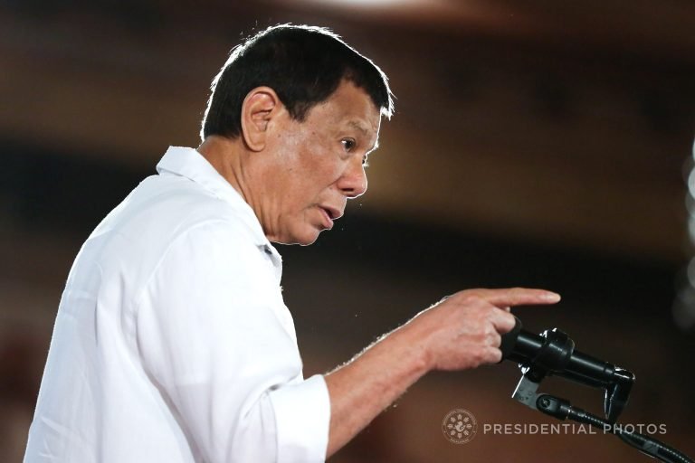Duterte nagpalagpot og 10 ka opisyal niadtong 2017