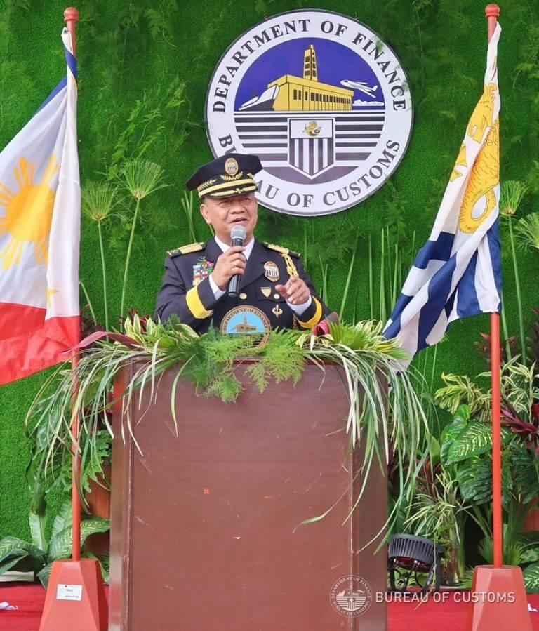 Lapeña fired 641 Bureau of Customs officials and employees