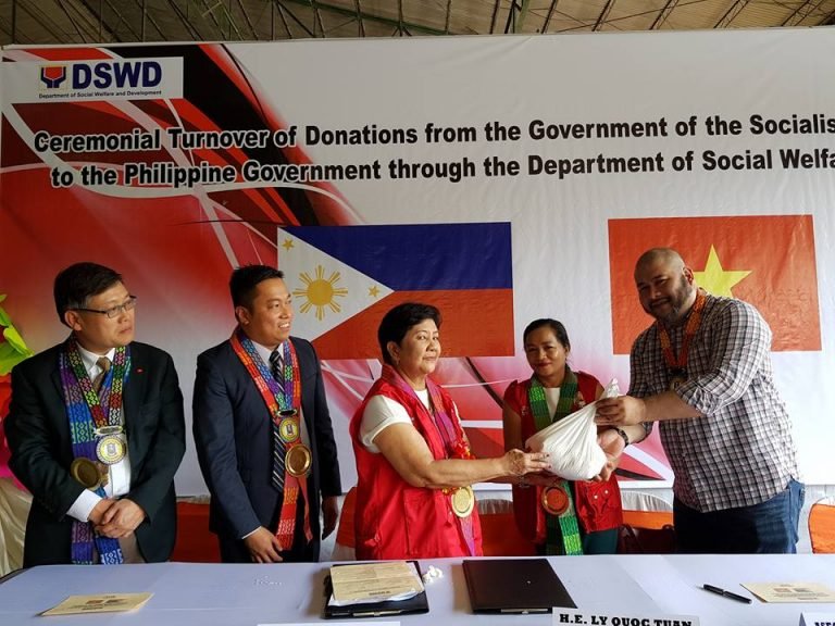 Vietnam donates 8,000 sacks of rice for Marawi IDPs