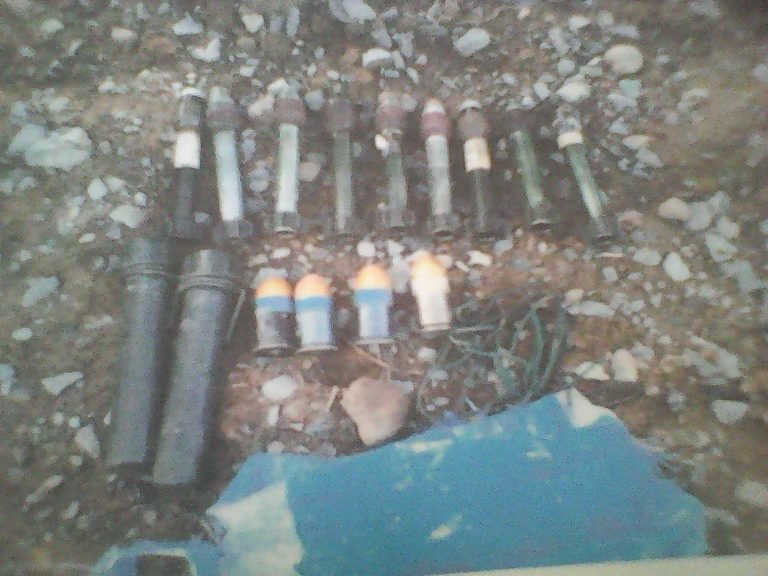 Mga explosibo gibilin daplin sa dalan