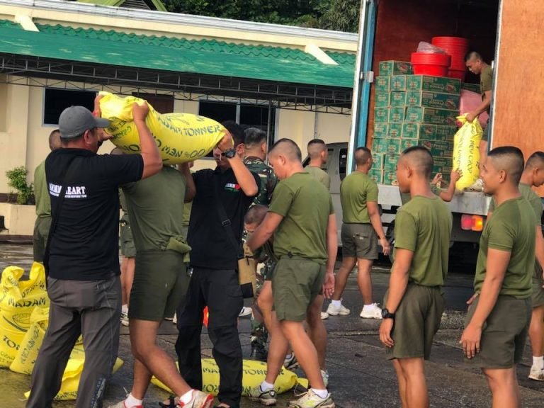 ARMM Heart, inter-gency provide relief distribution to displaced Jolo residents
