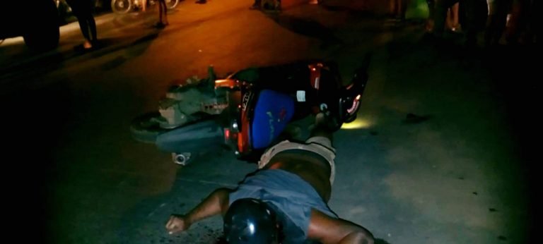 Lalaki gitusak-tusak ug bala sa riding in tandem