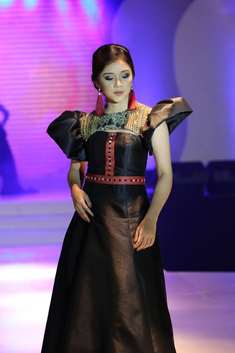 Dayaw Badu fashion show: Davao Oriental’s indigenous identity