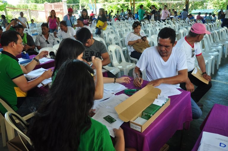 LTFRB distributes Pantawid Pasada Cards in Davao City
