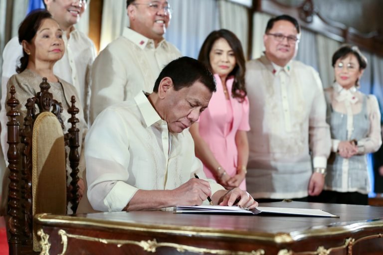 Palace sees gradual implementation of Universal healthcare