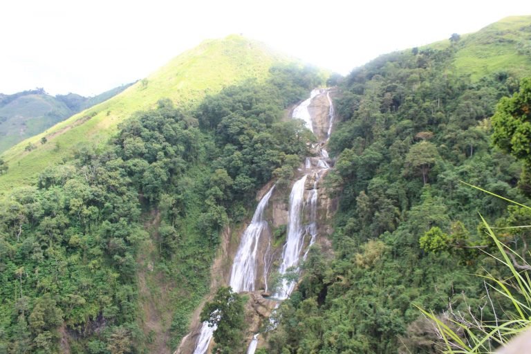 Turistang nag selfie sa Matigol Falls, nahulog, patay