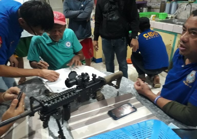 Dinagat Island town Mayor, Councilor arrested for illegal possession of firearms