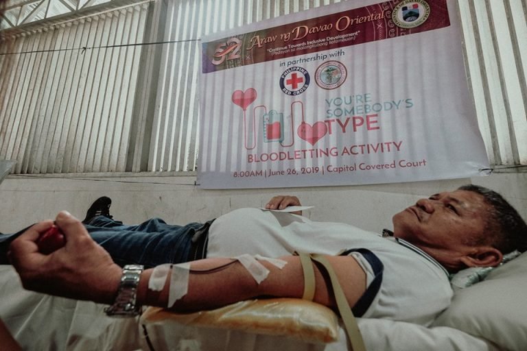 DavOr employees share precious blood