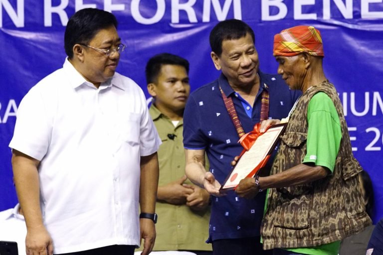 DAR distributes 741 has. landholding to 680 ARBs in Davao