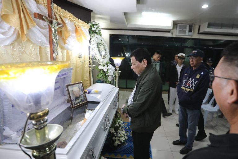 Duterte honors army soldiers killed in Sulu blast