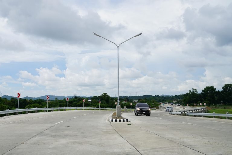 PRRD inaugurates Candon bypass road
