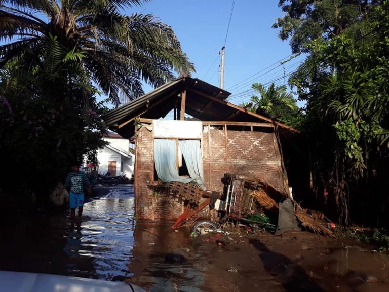 Balay nabalhin sa karsada tungod sa baha, van naanod, tulay dili ma-agian