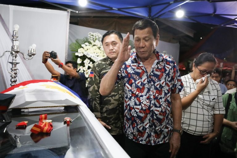 Duterte honors hero cop in Misamis school explosion