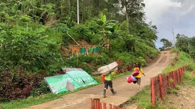 Quake victims who returned home are  again back to evac camps