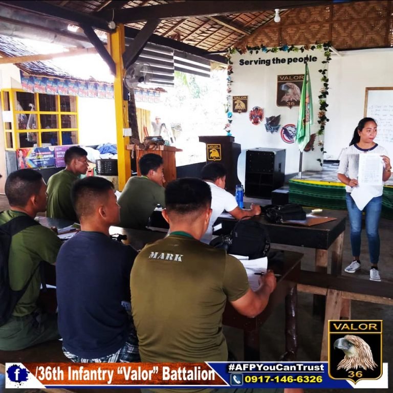 Former rebels turn soldiers go back to school