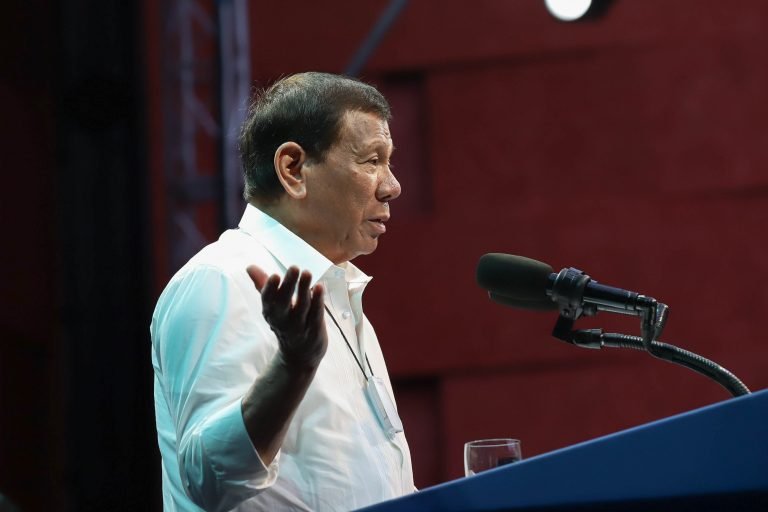Duterte, De lima, and EJK victims’ families attend Senate probe into drug war