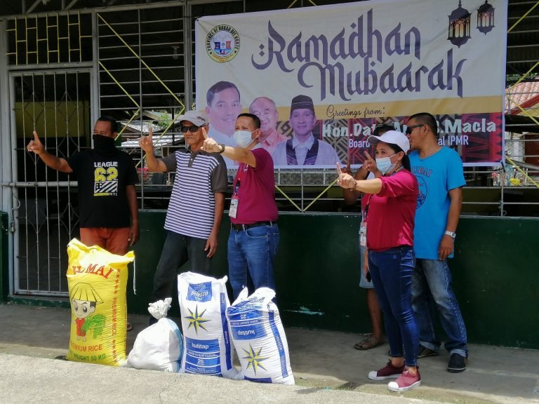 Hinabang gipanghatud sa mga mosque sa DavNor Hinabang gipanghatud sa mga mosque sa DavNor