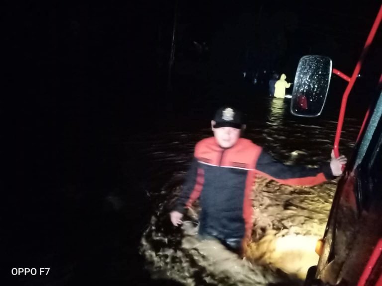 Digos City residents affected by flashfloods return home