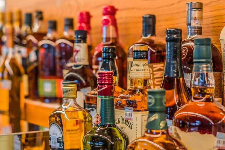 Davao City limits alcohol serving