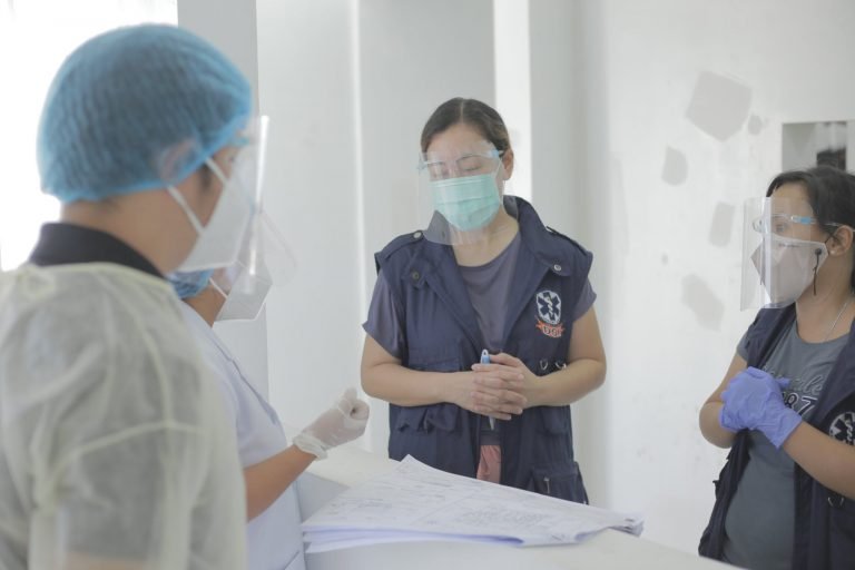 Staff sa Davao de Oro molecular laboratory nag-training
