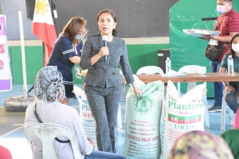 Mag-uuma sa NCot nakadawat og P4.5 nga ayuda