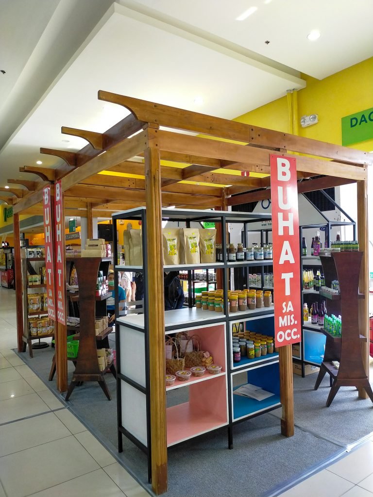 Produktong gipasigarbo MisOc makita sa Christmas Bazaar