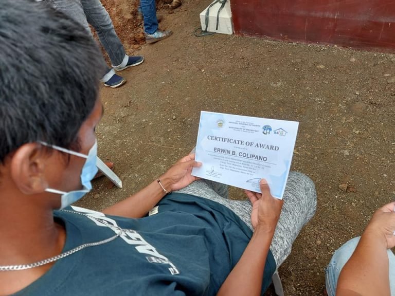 Quake victims receive housing units from NHA-XI