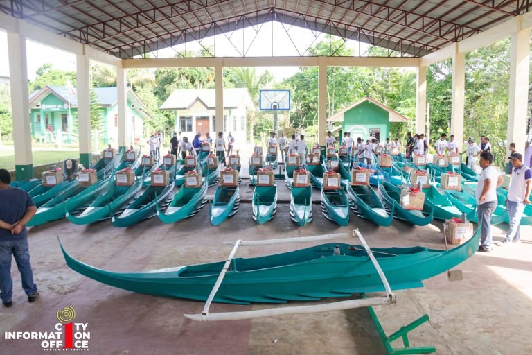 50 new fishing boats raffled for Basilan fisher folks