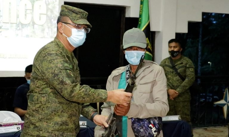 2 ranking NPA leaders, 5 others, surrender after President Duterte’s call