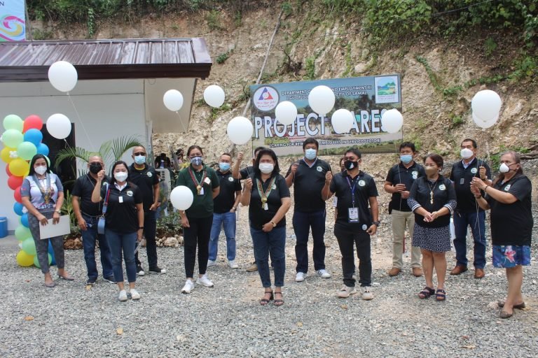 DOLE inaugurates new incubation center for Samal Island