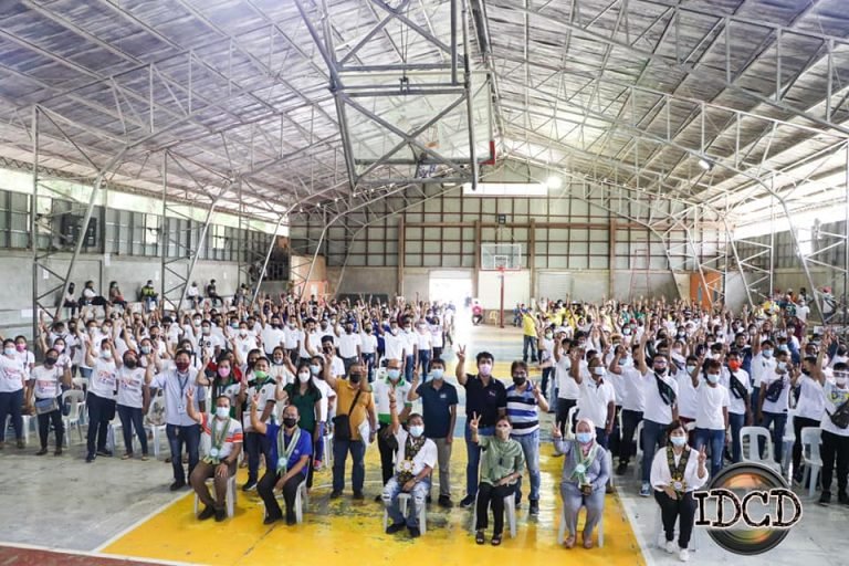 Cotabato Governor Catamco challenges TESDA’s 818 graduates to properly use acquired skills