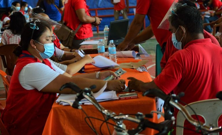 Government distributes  P500 monthly subsidy 