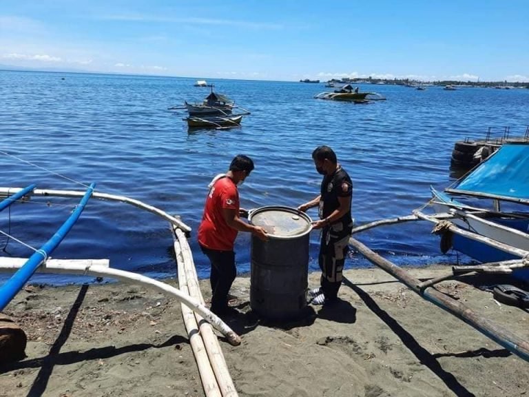 Fisherfolks in MisOr fear effects of oil spill
