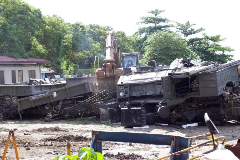 New BOC-10 collector orders destruction of P21 million imported vehicles, parts