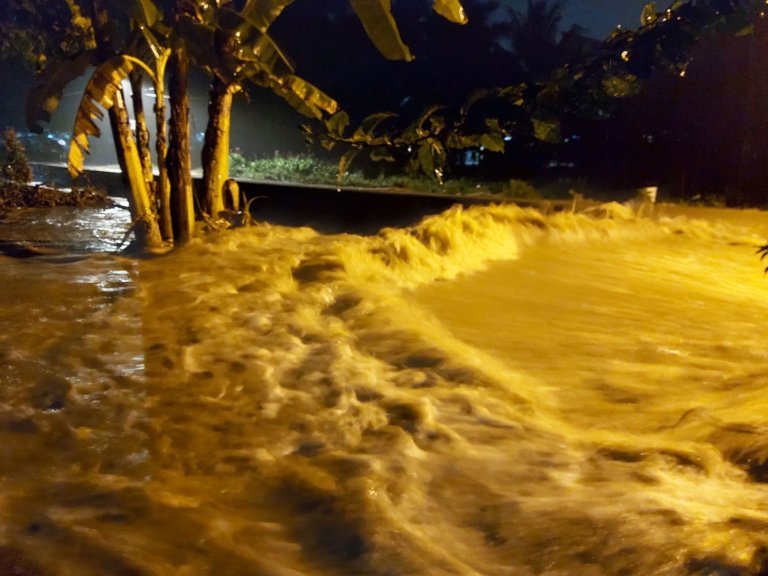 Davao Rivers start to swell after heavy downpour