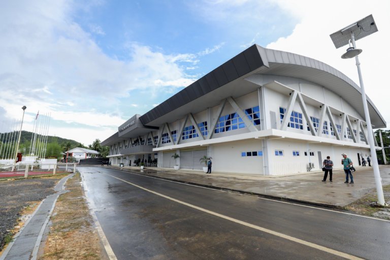 Duterte inaugurates Siargao Island sports complex