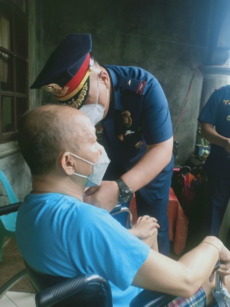 Police  officer honors ‘wounded’ personnel  5 years after  violent  dispersal