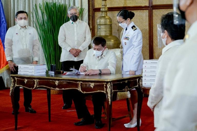 Duterte signs P5-Trillion 2022 national budget