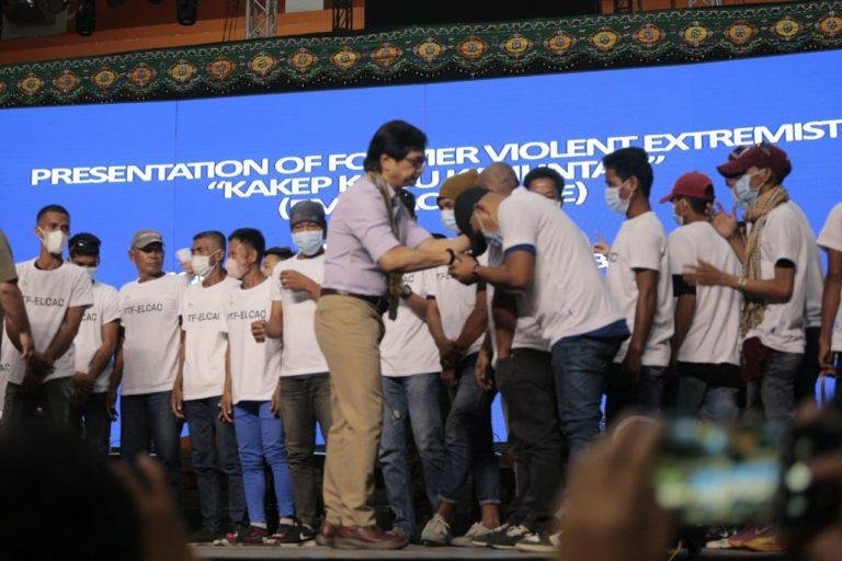 Gov’t  welcomes 50 former violent extremists in Sultan Kudarat