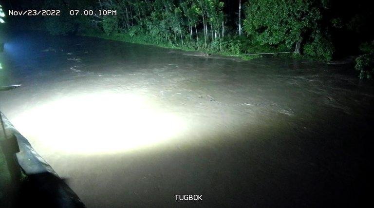 Davao City alarms residents  along the river as water level rises
